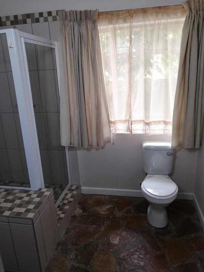 36 Mount Road Guesthouse And Self Catering ポート・エリザベス エクステリア 写真