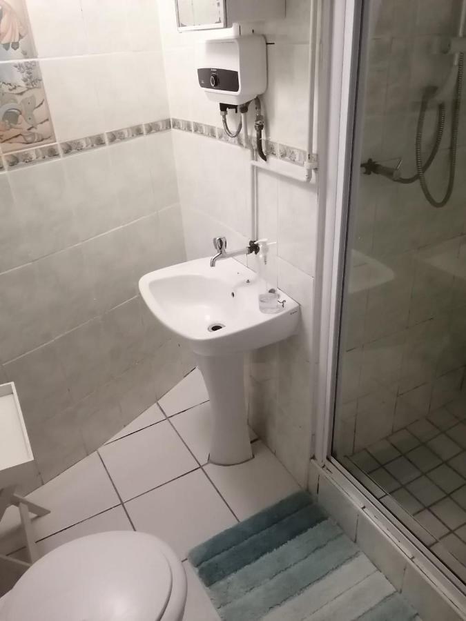 36 Mount Road Guesthouse And Self Catering ポート・エリザベス エクステリア 写真