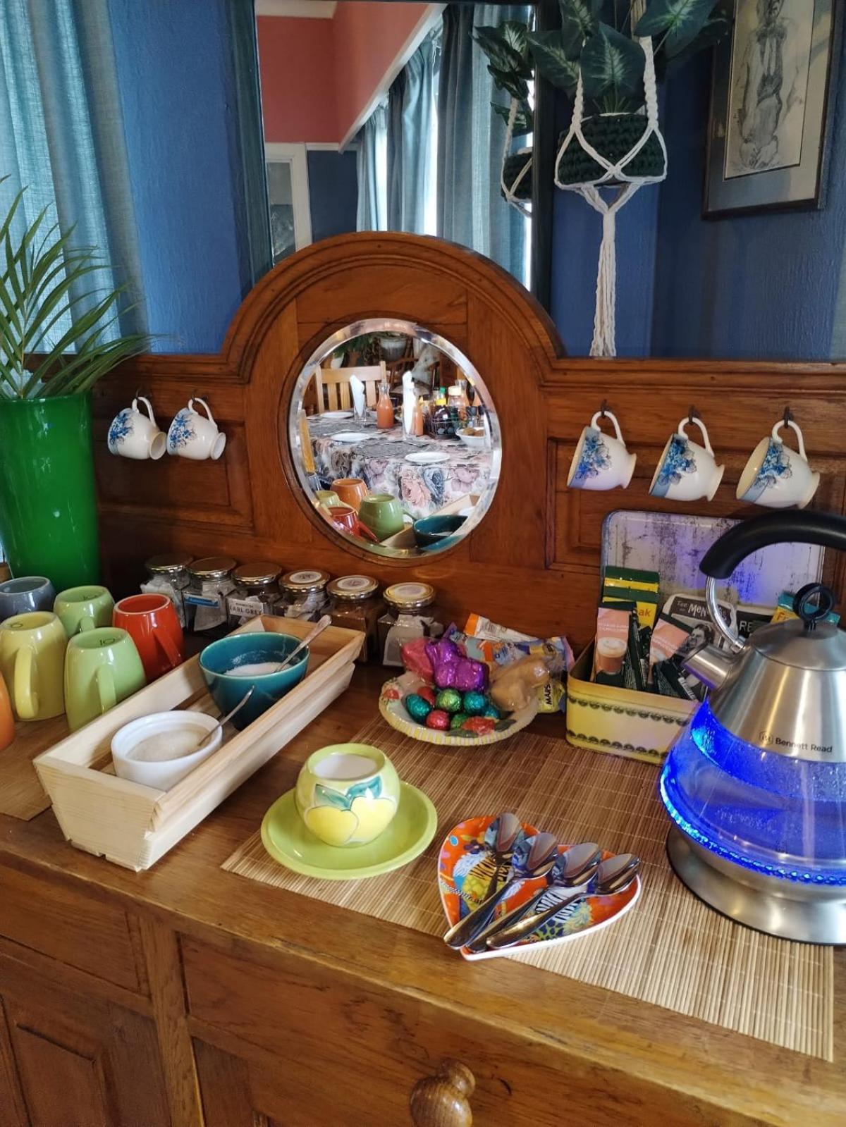 36 Mount Road Guesthouse And Self Catering ポート・エリザベス エクステリア 写真